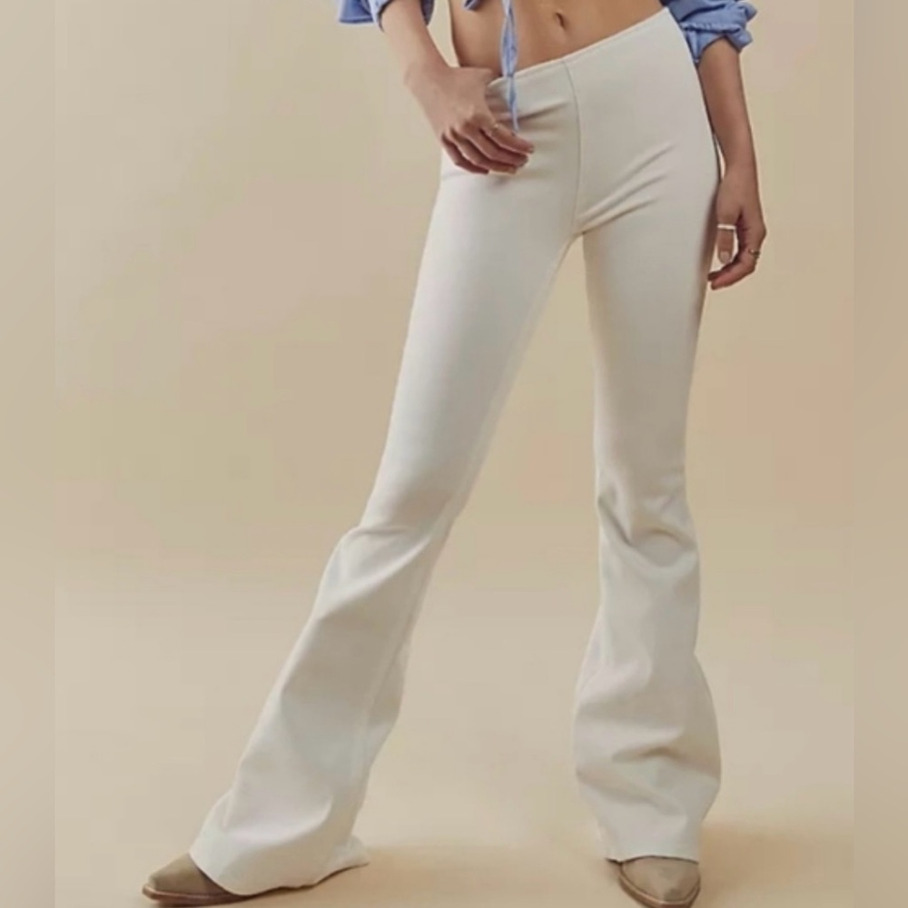 We The Free Penny Pull-On Flare Jeans in Ivory size 27